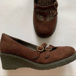 Mia Wedge Shoes Size 1